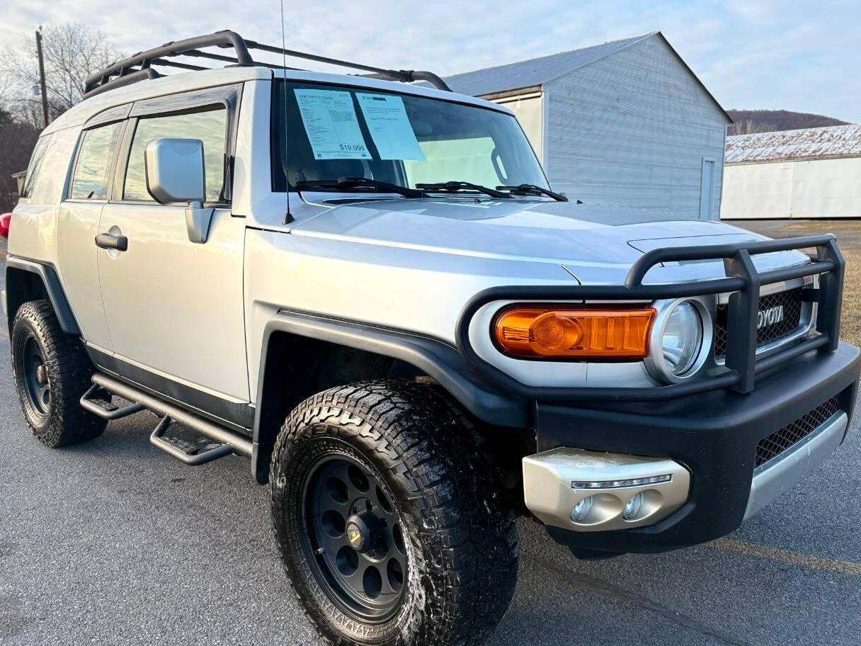 TOYOTA FJ CRUISER 2008 JTEBU11F08K028687 image